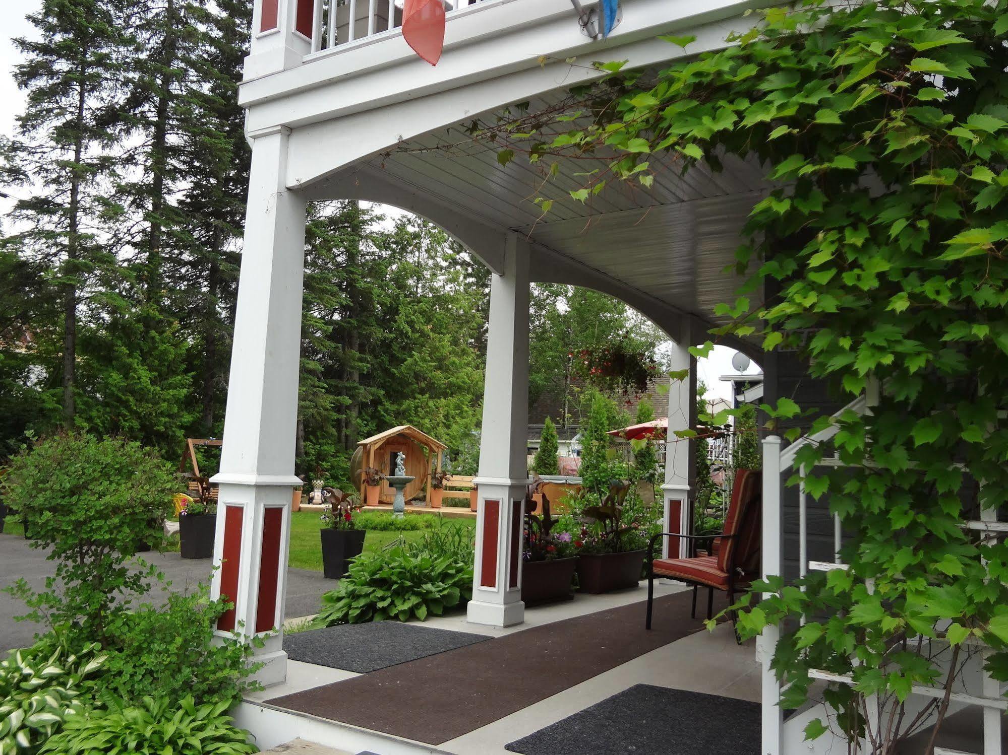 Hotel Saint-Donat 外观 照片